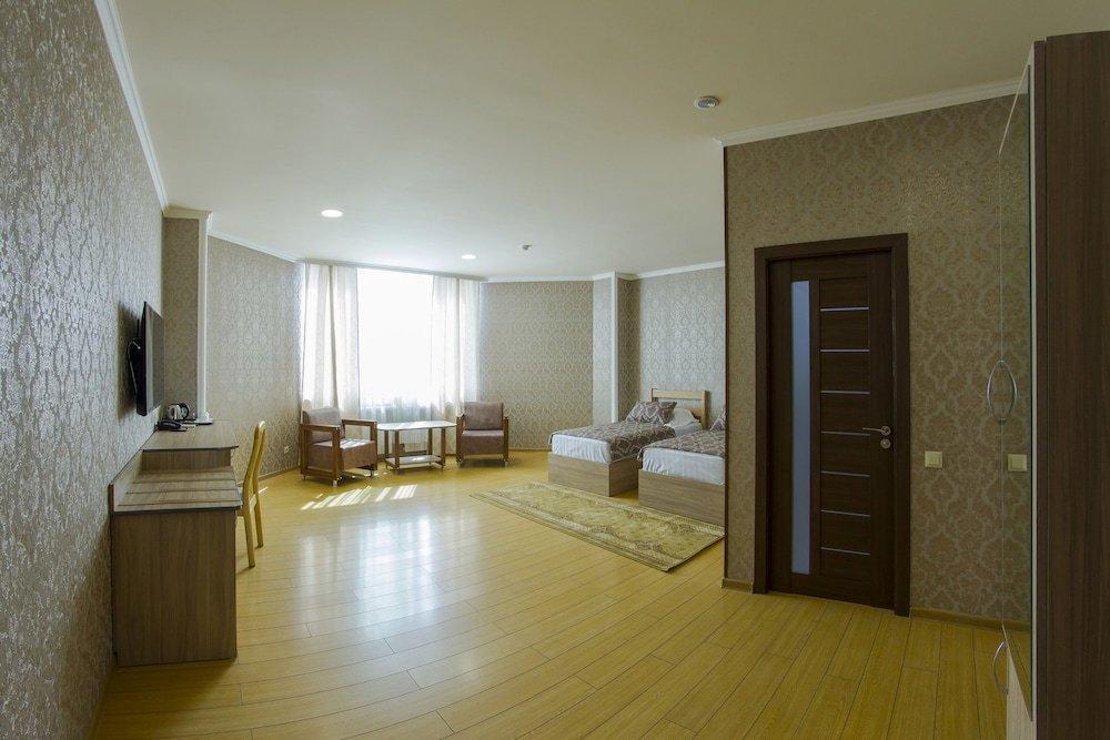 Inga Hotel Erevan Esterno foto