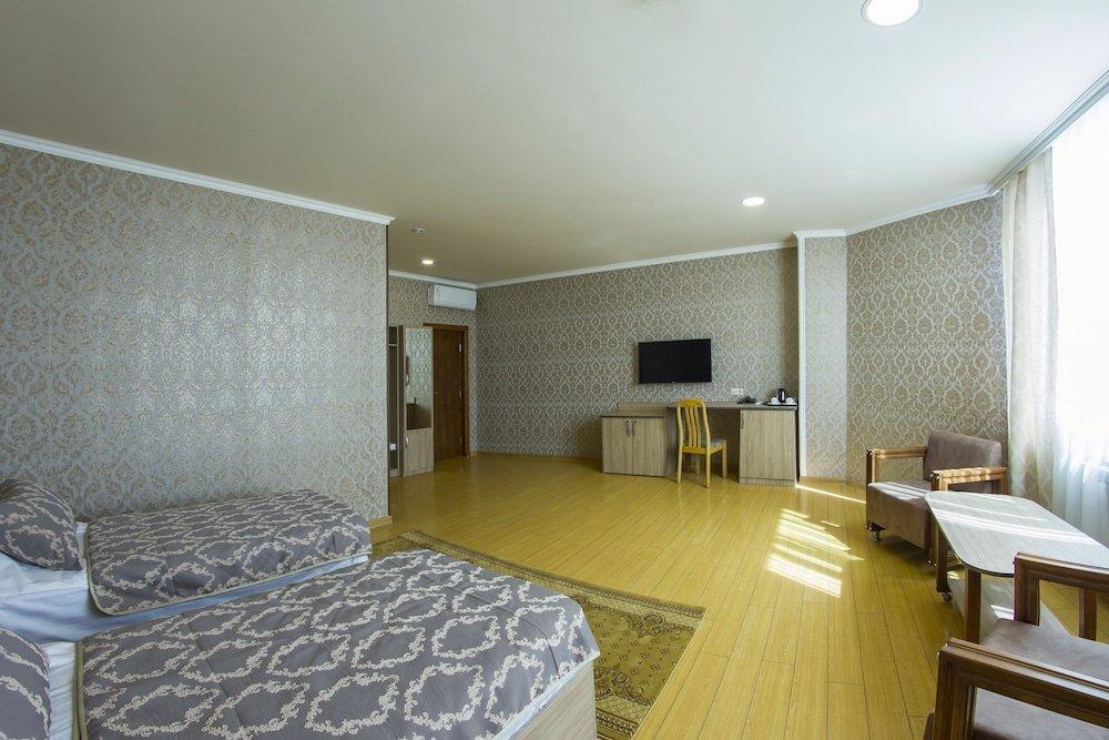 Inga Hotel Erevan Esterno foto
