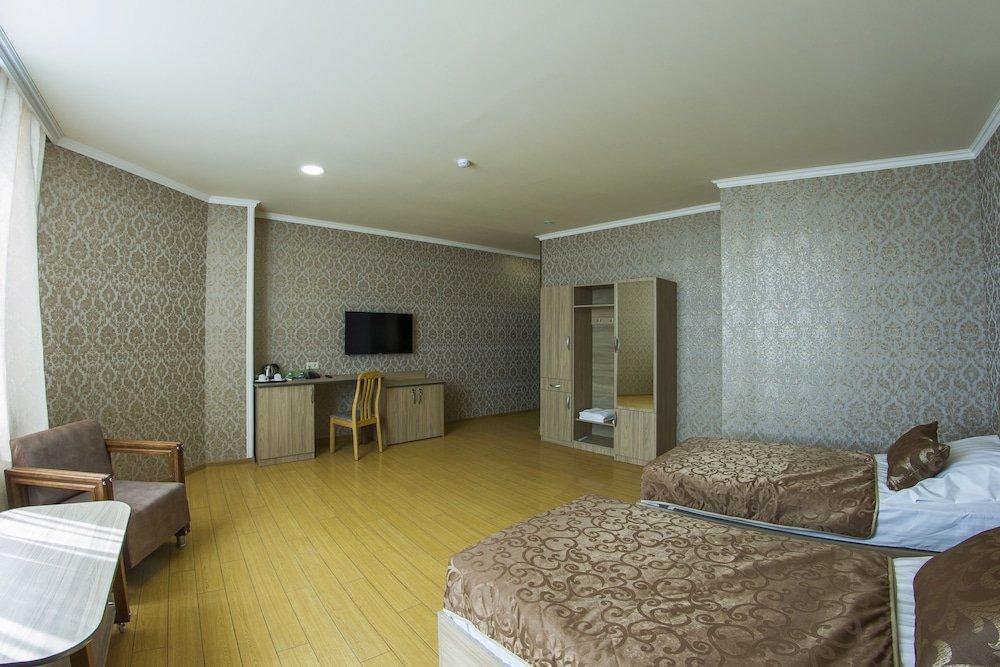 Inga Hotel Erevan Esterno foto